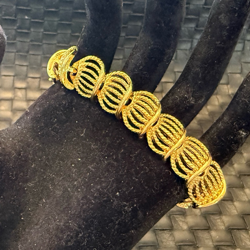 Vintage Signed Napier Gold Link Filigree Bracelet - 7.5”